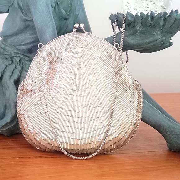 VINTAGE HANDBAG - Picture 1 of 6